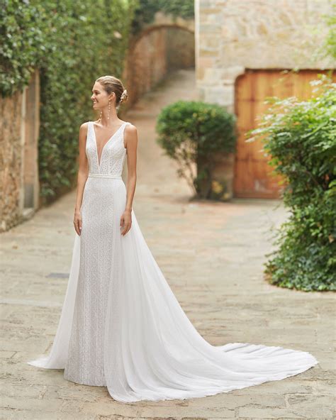 Vestido De Novia De Corte A Con Cuerpo De Encaje Y Falda De Tul