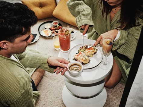 Travel bloggers explain the perks of staying at point a hotel london shoreditch 4