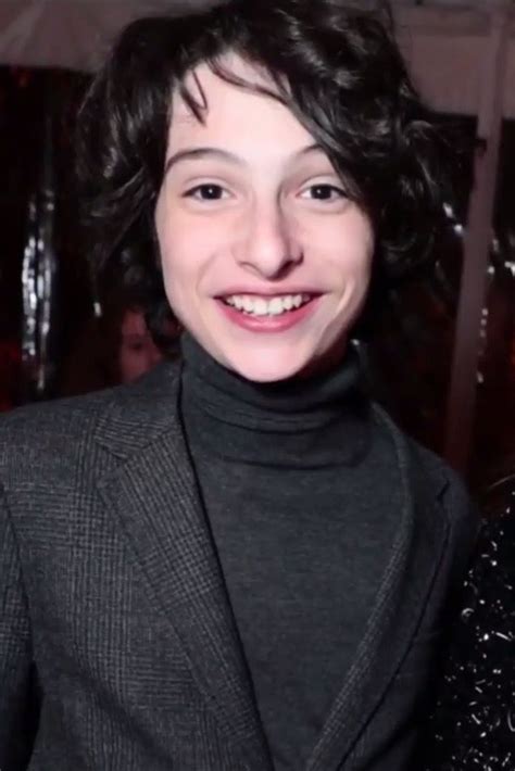 Finn Wolfhard Novios Que Guapo Leer La Mente