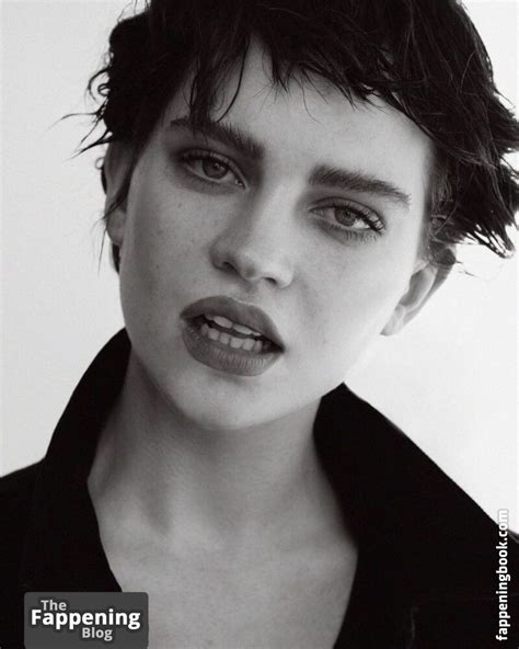 Sophie Thatcher Nude OnlyFans Leaks Fappening FappeningBook