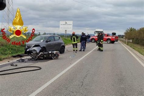 In Moto Contro Un Auto Centauro Perde Una Gamba Notizie Ansa It