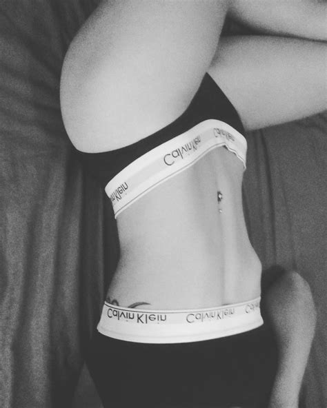 White Waist Abdomen Undergarment Skin Porn Pic