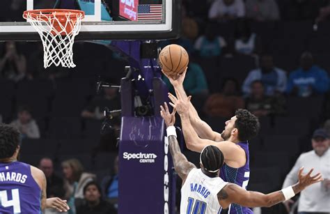 Balanced Scoring Carries Magic Over Hornets Reuters