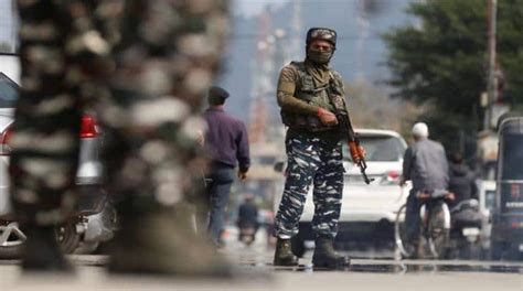 Pulwama Encounter सुरक्षाबलों को बड़ी कामयाबी जम्मू कश्मीर के पुलवामा