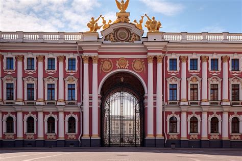 The Grand Palace Of Saint Petersburg Background, Gallery, Architecture ...