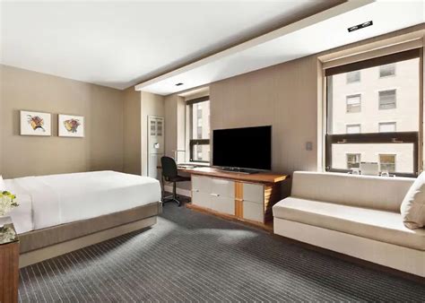 Hyatt Grand Central New York Hotel Work Space And Spa Salon