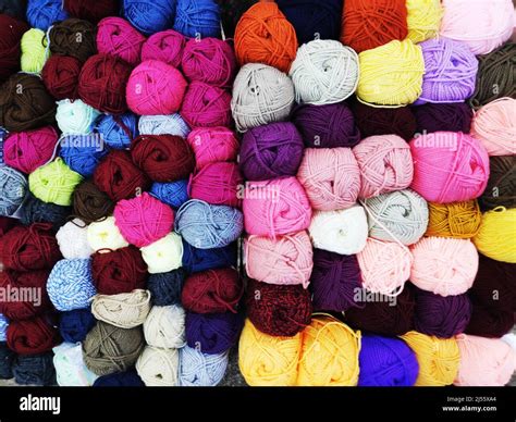 Woolen threads hi-res stock photography and images - Alamy