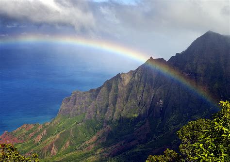 Rainbow Along The Na Pali Coast Kauai Hawaii From The Kalalau Lookout