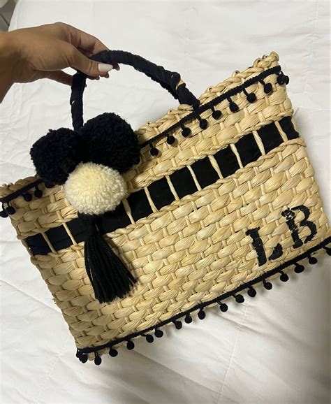 Bolsa de Praia em Palha Tamanho Médio Detalhes em Preto Bolsa