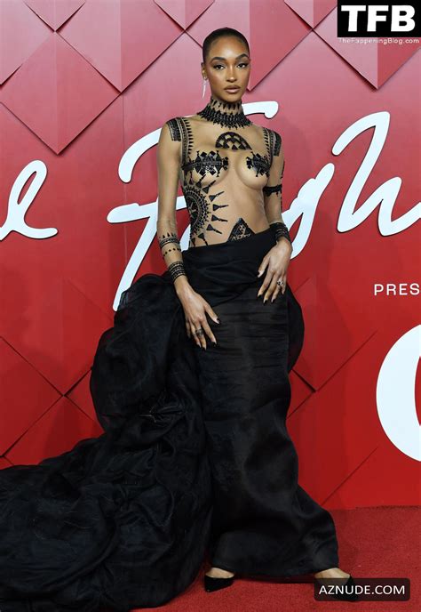Jourdan Dunn Shows Off Her Sexy Tits At The 2022 Fashion Awards In London Fashion Talents Via