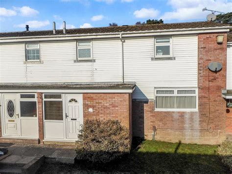 Carman Walk Crawley West Sussex 3 Bed Terraced House For Sale £325 000