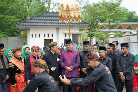 Ninik Mamak Dan Bundo Kanduang Janji Persen Suara Sumbar Untuk Anies