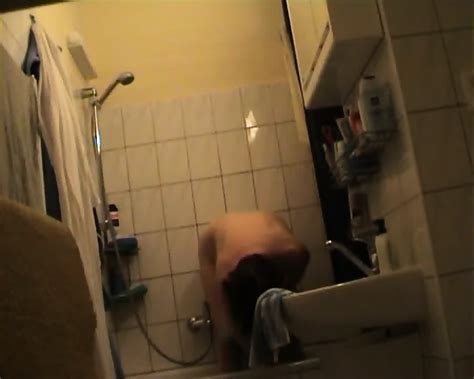 Czech Milf Jindriska Fully Nude In Bathroom