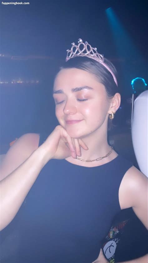Maisie Williams Maisie Williams Nude OnlyFans Leaks Fappening Page 9 FappeningBook