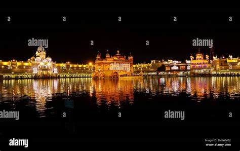 Sri harmandir sahib hi-res stock photography and images - Alamy