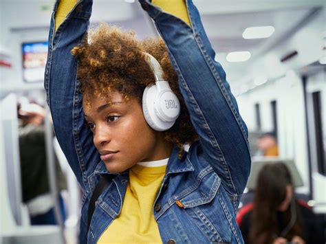 These Wireless Hands-Free Headphones Are So Comfy | Ichiban Electronic Blog