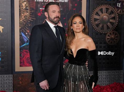 Mon corps n a jamais été aussi beau Jennifer Lopez pose en body à ans et célèbre son sex