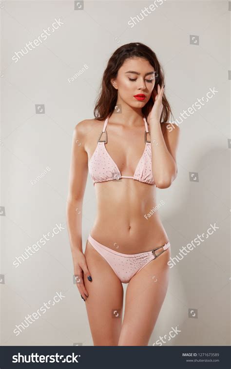 Beautiful Brunette Girl Pink Bikini Stock Photo 1271673589 Shutterstock