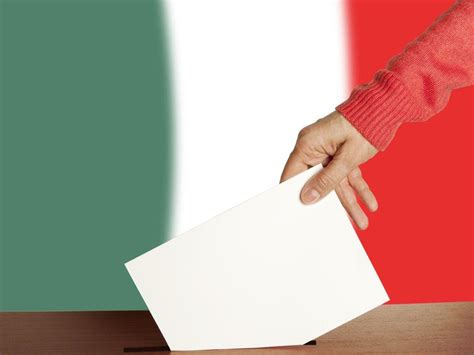 Elezioni 2013 Sondaggio Swg Centrosinistra Al 33 8 E Centrodestra Al