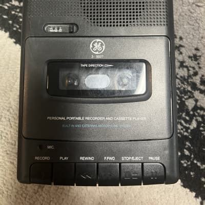 GE PJ205 iPico? Handheld LED Personal Projector for Apple | Reverb