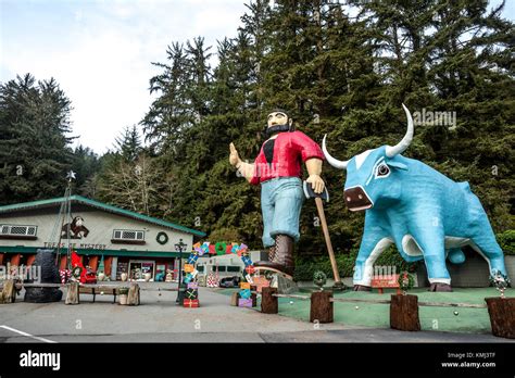 Klamath CA November Paul Bunyan And Babe The Blue Ox Statues Welcome Visitors At
