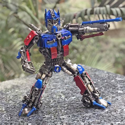 Transformers Optimus Prime Metal Sculpture - Optimus Prime - Leader of ...