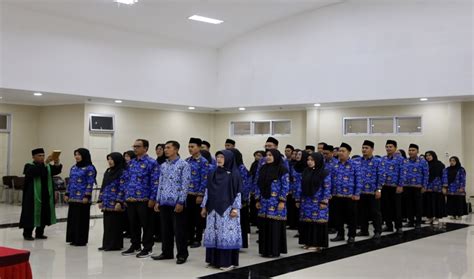 PENGAMBILAN SUMPAH PEGAWAI NEGERI SIPIL DI LINGKUNGAN POLITEKNIK