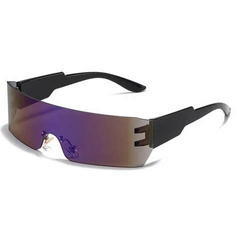 Futuristic Sunglasses at Rs 899.00 | Fashion Sunglasses | ID: 2851115834348