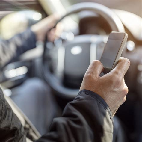 The Dangers Of Cell Phone Use While Driving Developing Safe Practices