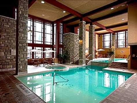 20 Chic Spa Hotels in or near Niagara Falls. Complete Guide 2025