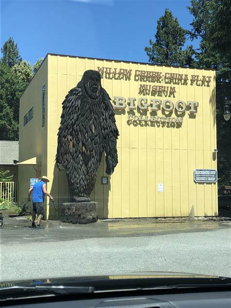 Bigfoot Museum in Willow Creek, CA..was hoping to go inside but it was ...