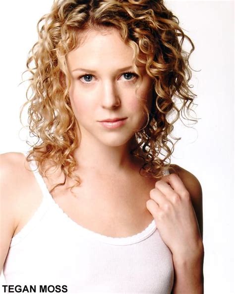 7 Hot Sexy Tegan Moss Bikini Pics