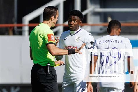 Anderlecht S Amadou Diawara Receives A Yellow Card From Referee Bram