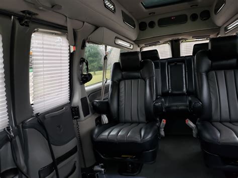 2013 GMC Savana 2500 Extended Handicapped UVL Lift Explorer Conver