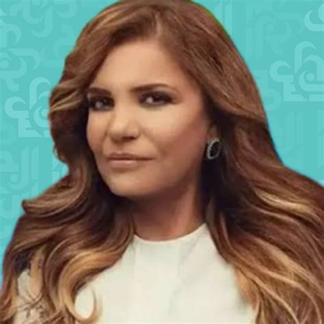 سقوط فنانة تركية شهيرة على المسرح فيديو أخبار الفن والنجوم