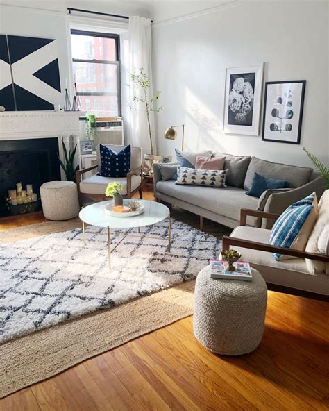 26 Smart Ways To Maximize Space and Style in Small Apartment Living Rooms