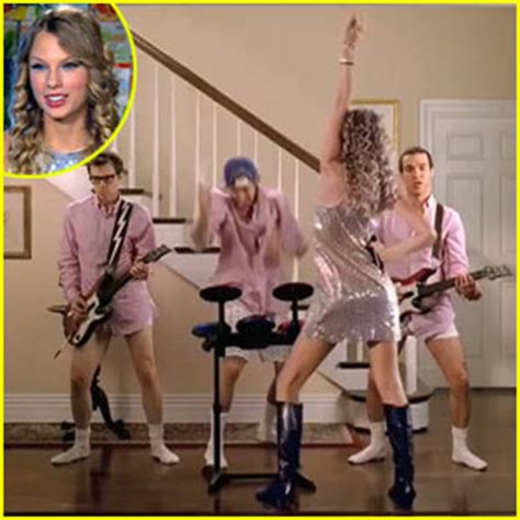 Image - Taylor-swift-band-hero-commercial.jpg | Taylor Swift Wiki ...