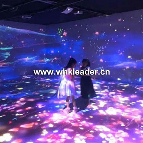 Virtual Flowers | Event projection