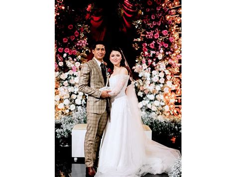 Exclusive The Official Wedding Album Of Kylie Padilla And Aljur Abrenica Gma Entertainment