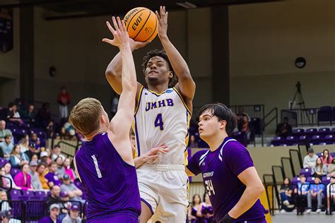 St Thomas Deals No 15 Umhb Mens Basketball Second Straight Loss 90