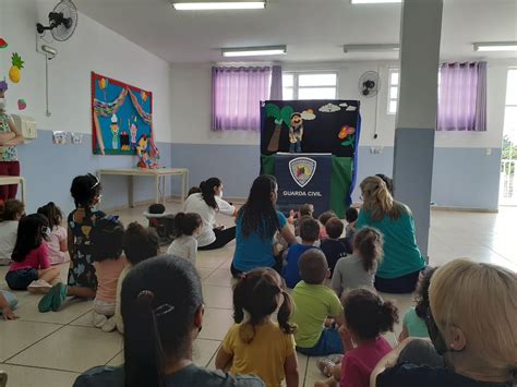 Escola Em Sorocaba Infantil - GCM retoma ações sociais voltadas ao público infantil em escolas de ...