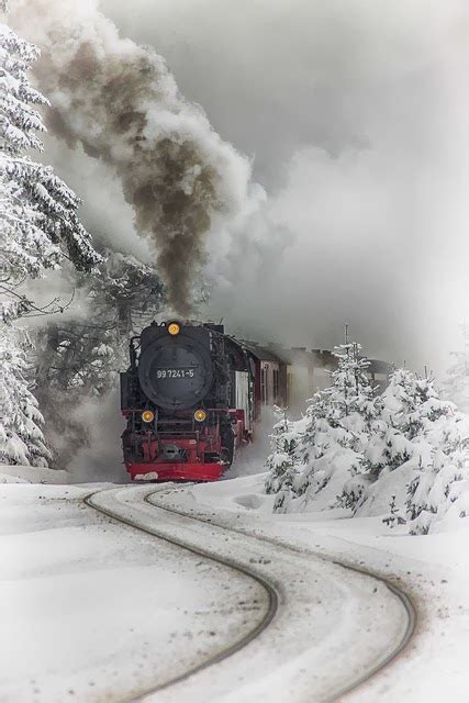 Stunning Train Images: Steam Train