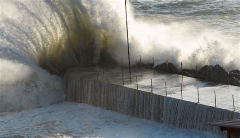 RAVENNA Burrasca In Mare Tre Naufraghi Salvati Dalla Guardia Costiera