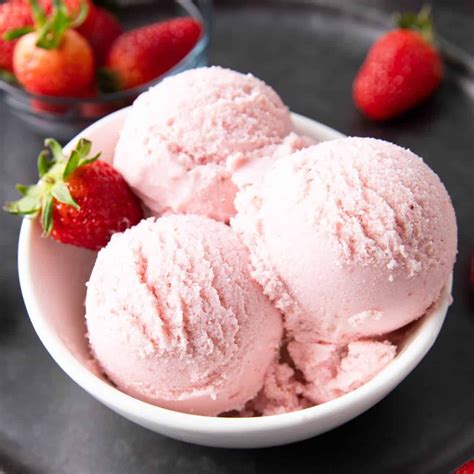 The BEST Vegan Strawberry Ice Cream Is Fresh Sweet Creamy Bursting