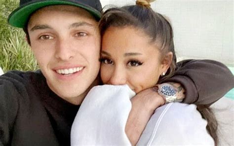 Ariana Grande se separa de Dalton Gomez após dois anos de união Tangerina