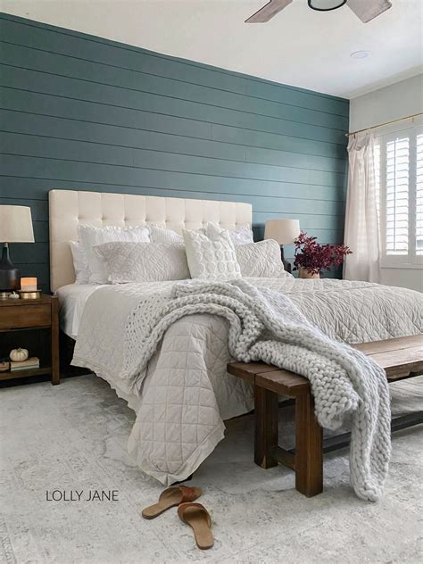 Small Modern Farmhouse Bedroom Ideas