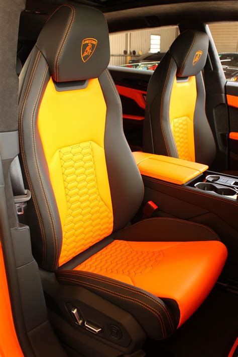 Arriba 39+ imagen lamborghini seats - Abzlocal.mx