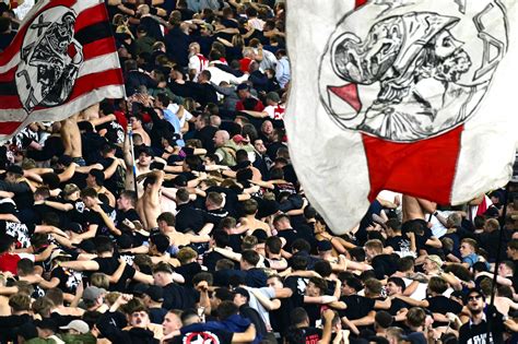 Veertien Mensen Aangehouden Rond Duel Ajax Besiktas Het Parool