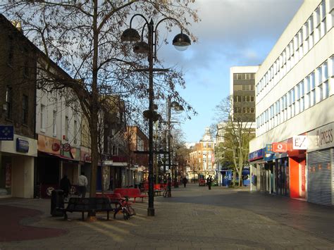 File:Hounslow High Street.1.JPG - Wikimedia Commons