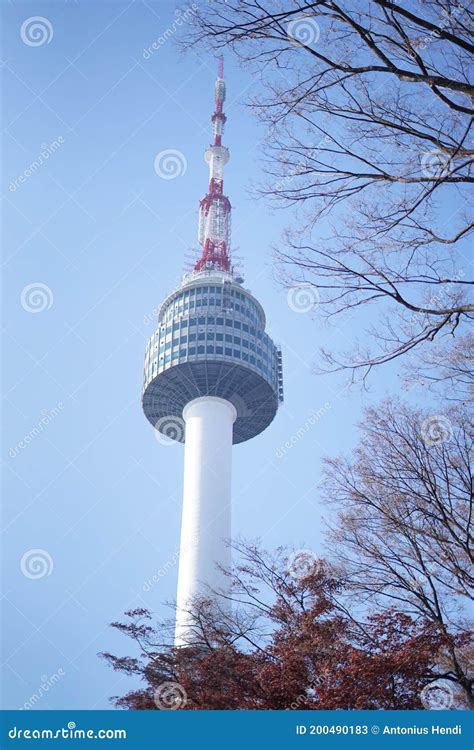 Torre De Se L Torre Namsan Imagen De Archivo Imagen De Proporcionar